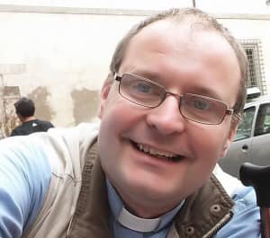 Wij feliciteren pastoor René Schols met zijn 25 jarig priesterjubileum. SACRAMENTSPROCESSIE: Oud Caberg op 31 mei om 19.00 uur